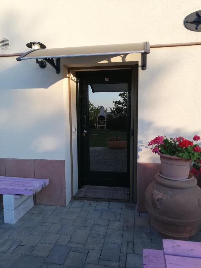 Casa Vacanze Angelica Ostra Vetere Esterno foto